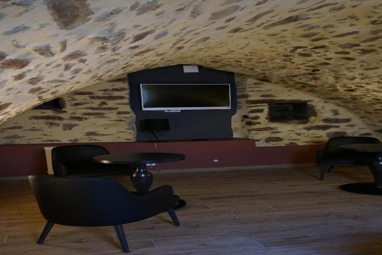 The Originals Relais Hotel Saint-Roch Salzuit المظهر الخارجي الصورة